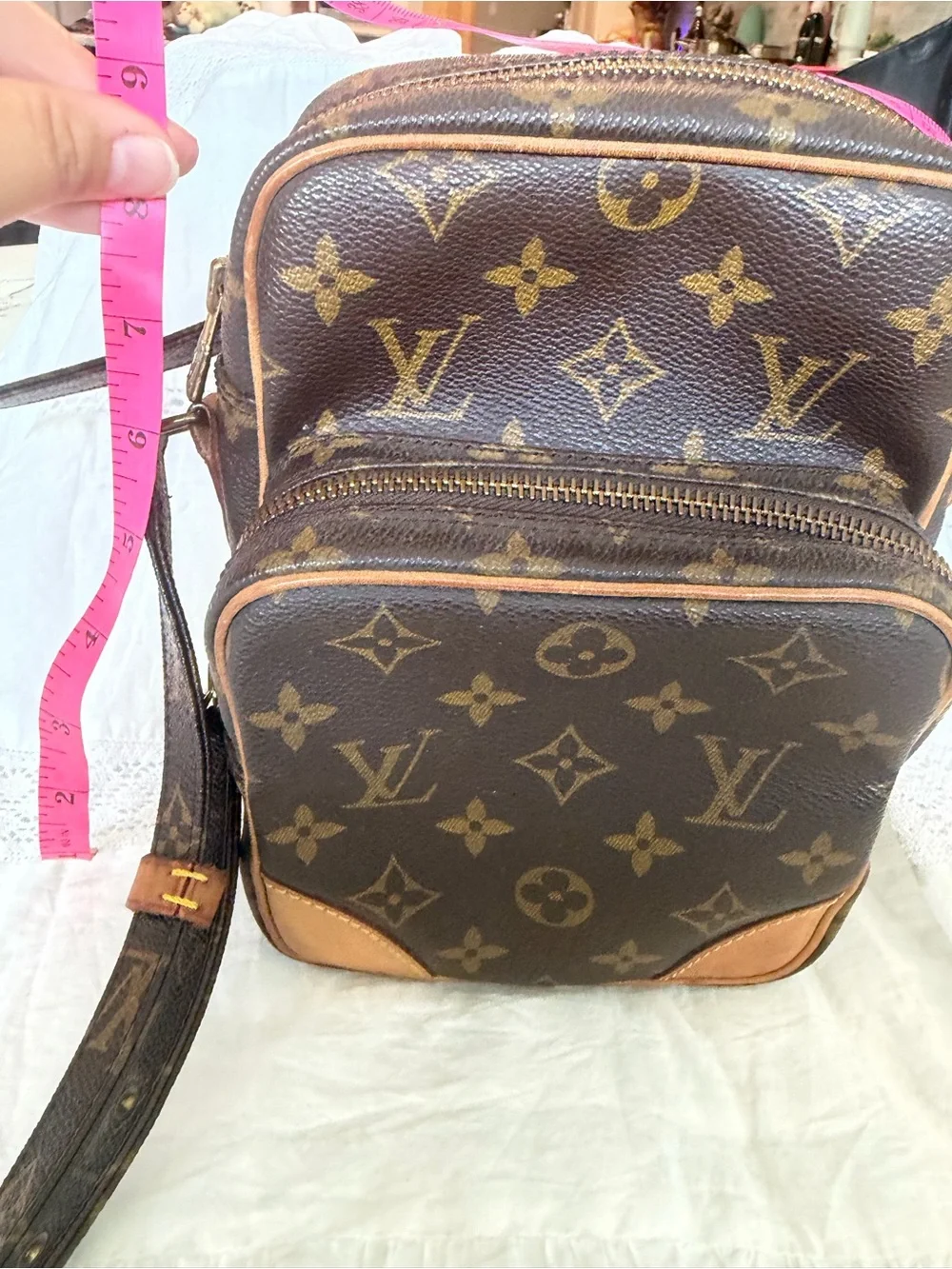 Louis Vuitton Monogram Canvas Crossbody Bag - Brown/Gold